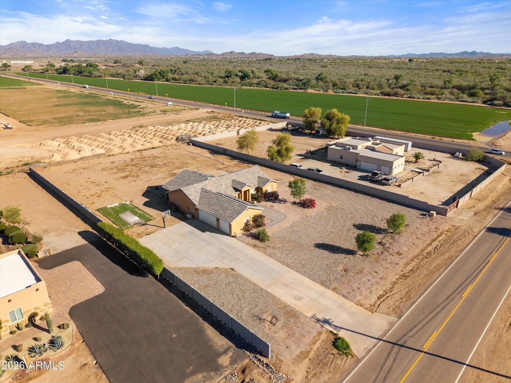 Image 21 of property listing at 9023 S DEAN Road, Buckeye, AZ 85326