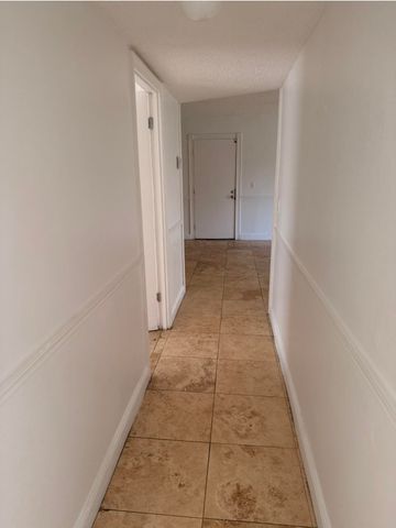 1500 N Congress Avenue C30, West Palm Beach, FL 33401