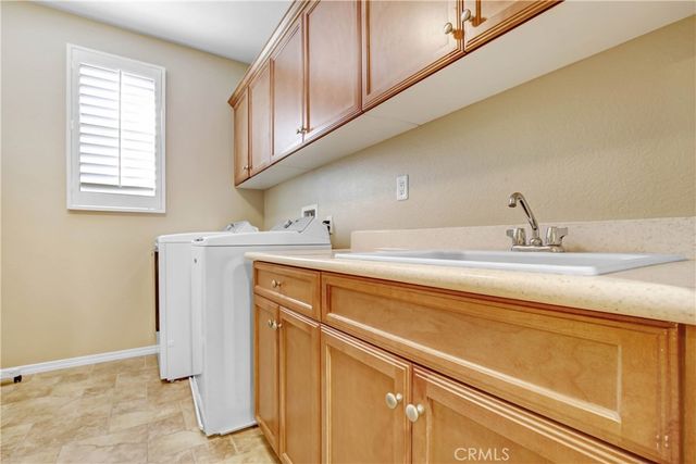 15180 Willow Wood Lane, Fontana, CA 92336