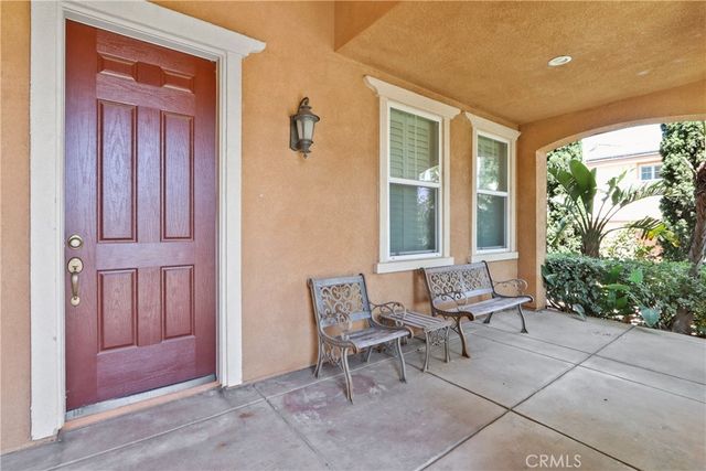 15180 Willow Wood Lane, Fontana, CA 92336