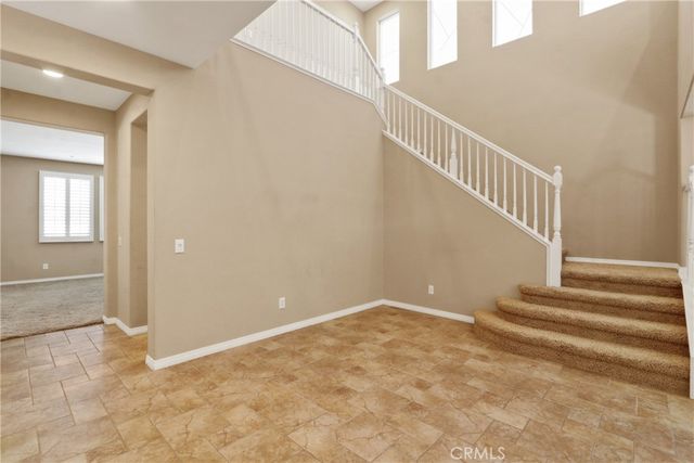 15180 Willow Wood Lane, Fontana, CA 92336