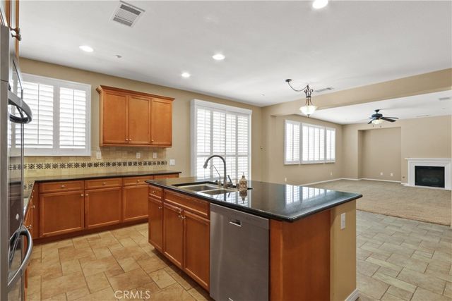 15180 Willow Wood Lane, Fontana, CA 92336