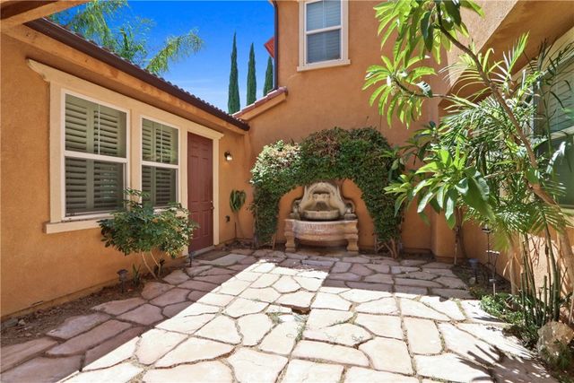 15180 Willow Wood Lane, Fontana, CA 92336