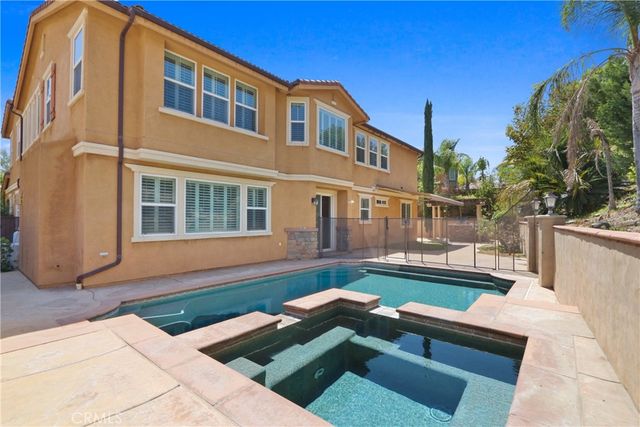 15180 Willow Wood Lane, Fontana, CA 92336