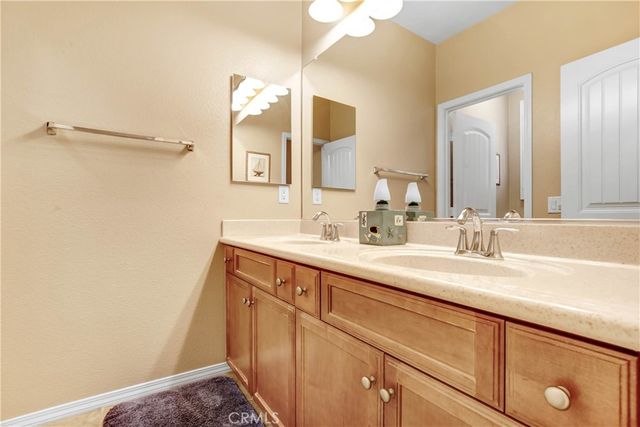 15180 Willow Wood Lane, Fontana, CA 92336