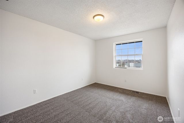 234 N Manzanita Street, Moses Lake, WA 98837