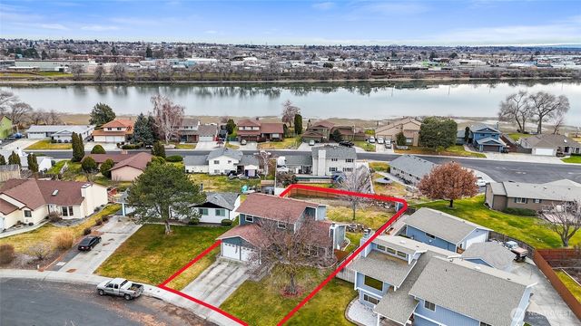 234 N Manzanita Street, Moses Lake, WA 98837