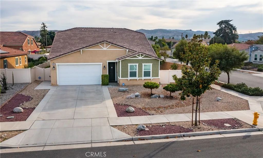 26623 Fino Court, Redlands, CA 92373