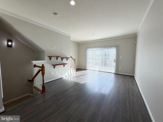 8316 GREEN GRASS RD, Laurel, MD 20724