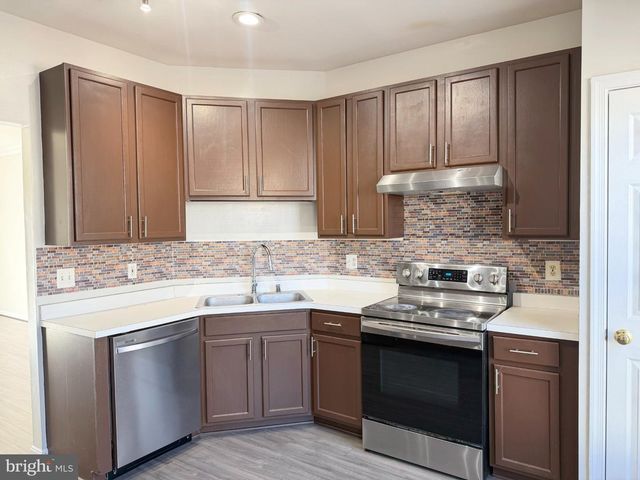 8316 GREEN GRASS RD, Laurel, MD 20724