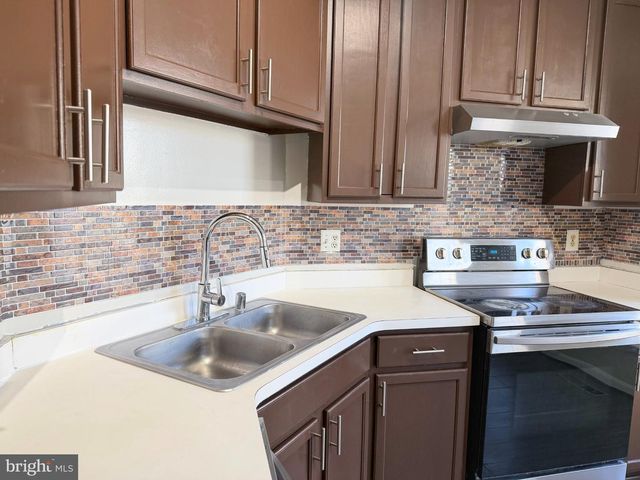 8316 GREEN GRASS RD, Laurel, MD 20724