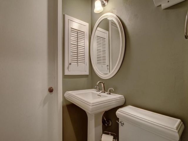 3200 Maywood Ave A, Austin, TX 78703