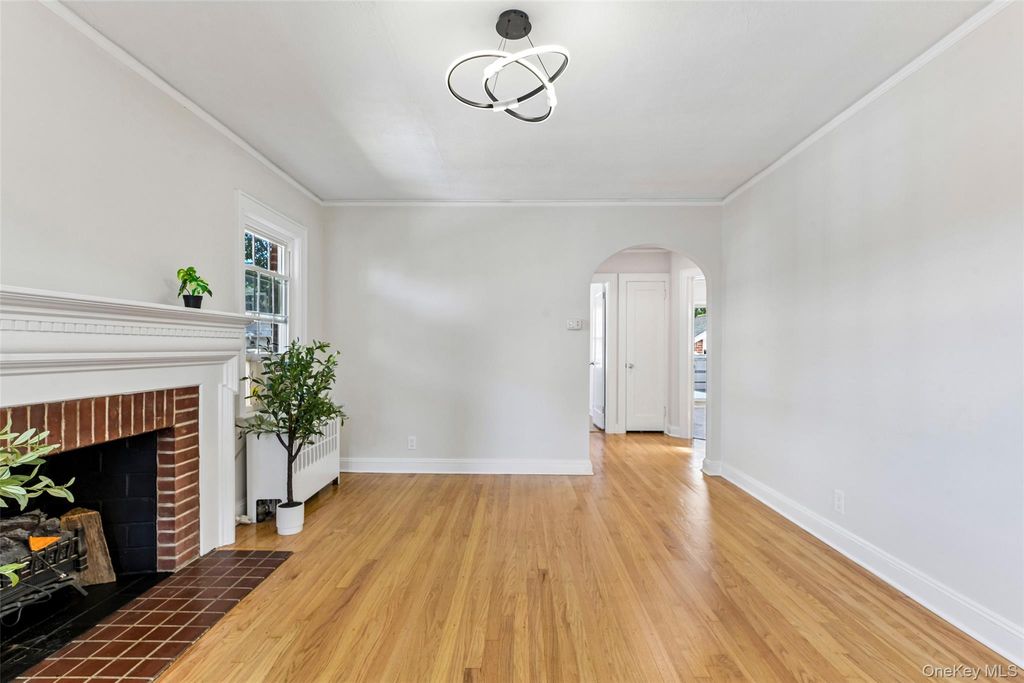 70 Paul Avenue, New Hyde Park, NY 11040 — photo 5