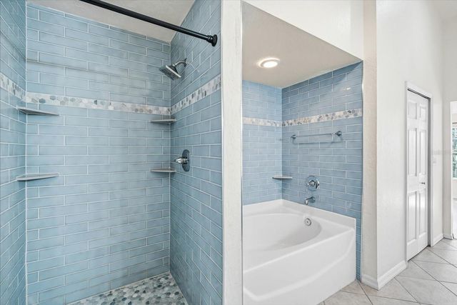 1717 HAMMOCKS AVENUE 16, Lutz, FL 33549