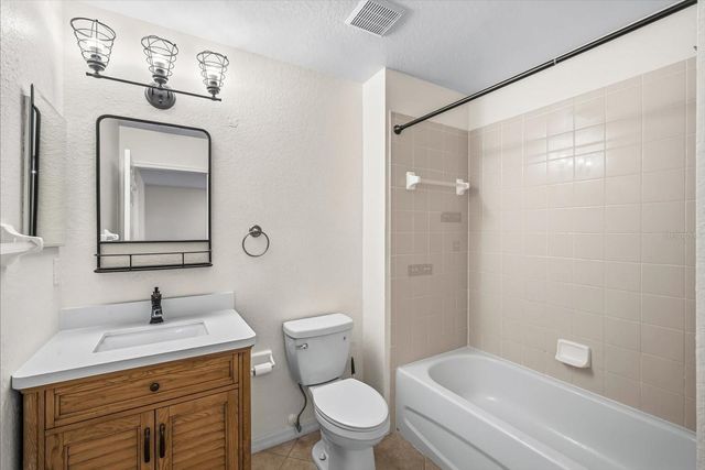 1717 HAMMOCKS AVENUE 16, Lutz, FL 33549