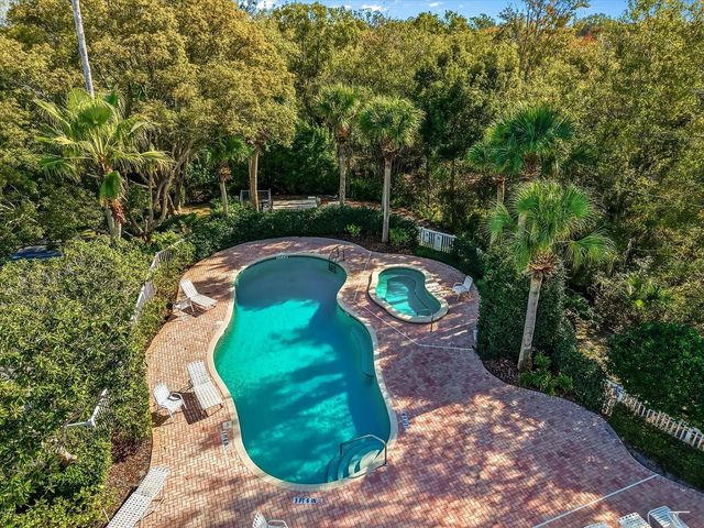 1717 HAMMOCKS AVENUE 16, Lutz, FL 33549