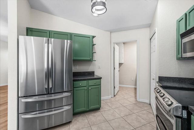 1717 HAMMOCKS AVENUE 16, Lutz, FL 33549