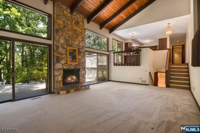 6 Green Hills Road, Mendham Borough, NJ 07945