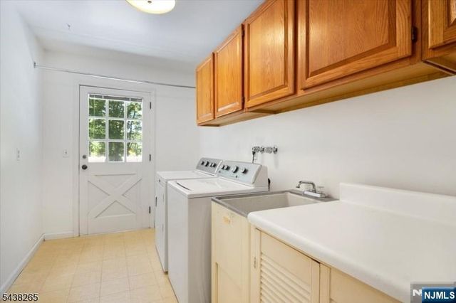 6 Green Hills Road, Mendham Borough, NJ 07945