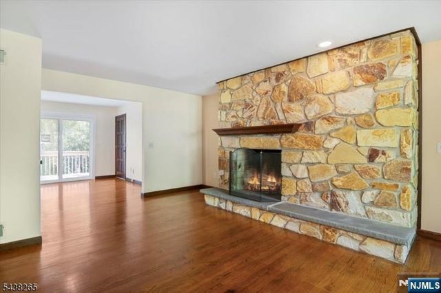 6 Green Hills Road, Mendham Borough, NJ 07945