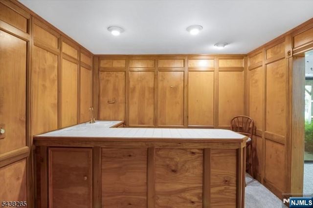 6 Green Hills Road, Mendham Borough, NJ 07945