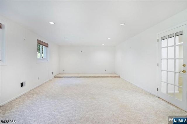 6 Green Hills Road, Mendham Borough, NJ 07945