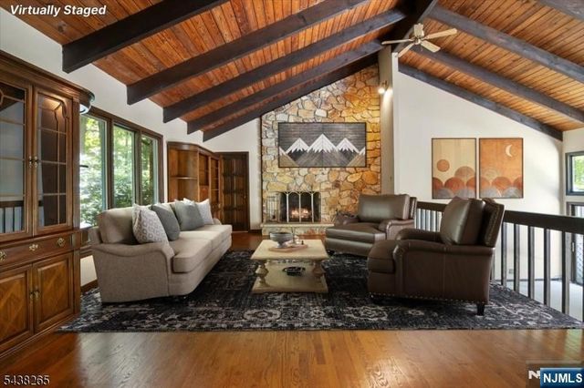 6 Green Hills Road, Mendham Borough, NJ 07945