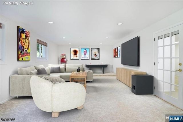 6 Green Hills Road, Mendham Borough, NJ 07945