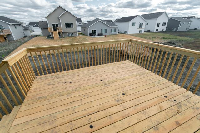 1129 Jill Drive W, West Fargo, ND 58078