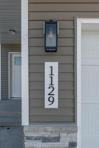 1129 Jill Drive W, West Fargo, ND 58078