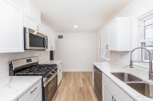 6829 Elliot Avenue S, Richfield, MN 55423