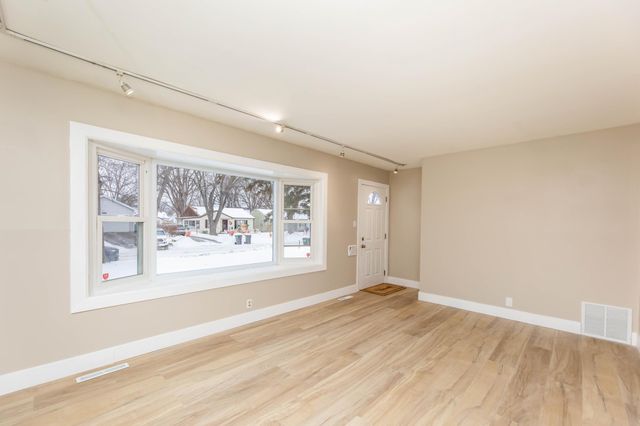 6829 Elliot Avenue S, Richfield, MN 55423