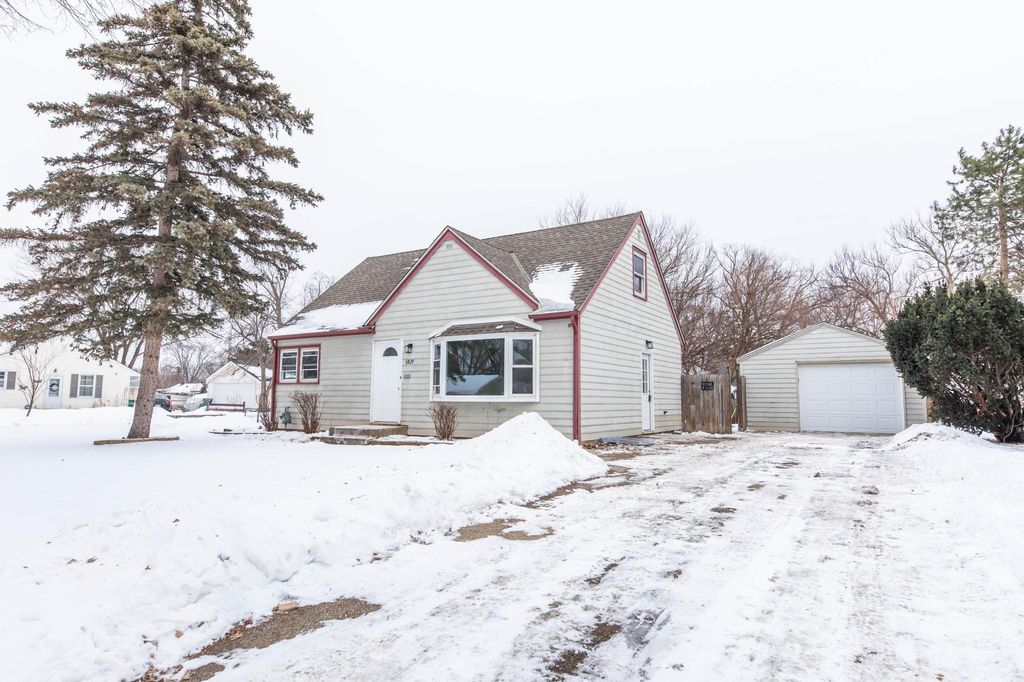 6829 Elliot Avenue S, Richfield, MN 55423