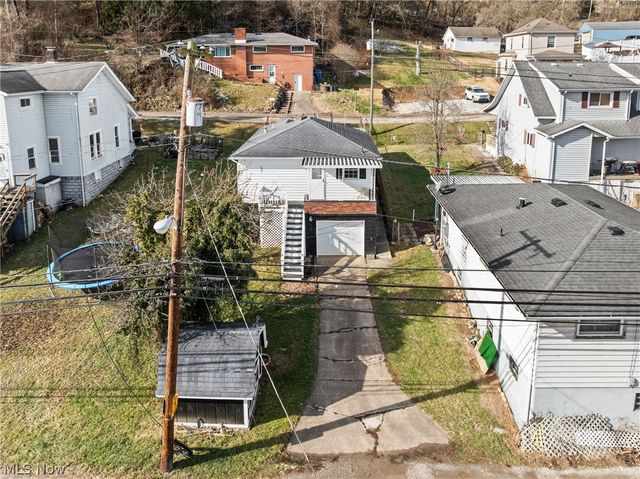 1408 N 9th Street, Martins Ferry, OH 43935