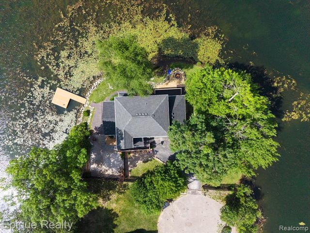 800 Kimberly, Lake Orion, MI 48362