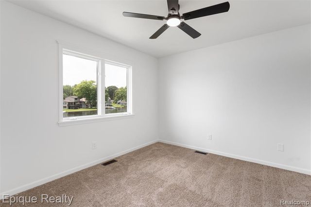 800 Kimberly, Lake Orion, MI 48362
