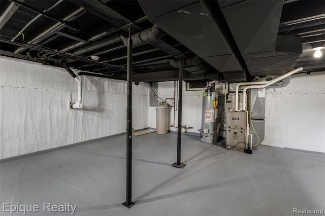 800 Kimberly, Lake Orion, MI 48362