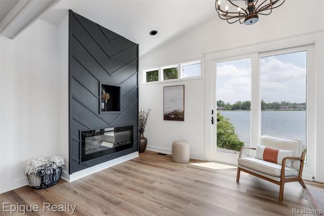 800 Kimberly, Lake Orion, MI 48362