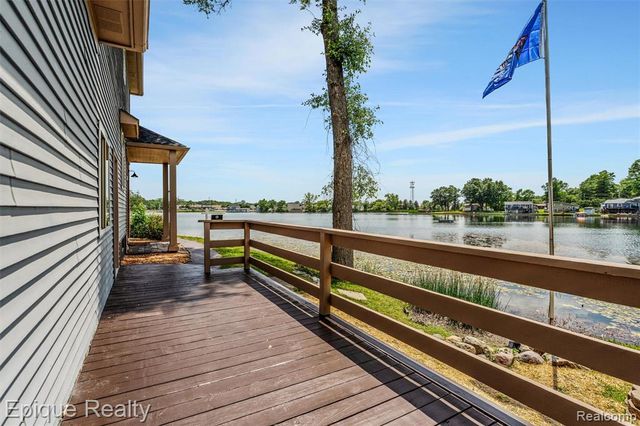 800 Kimberly, Lake Orion, MI 48362