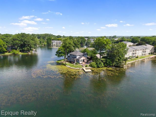 800 Kimberly, Lake Orion, MI 48362