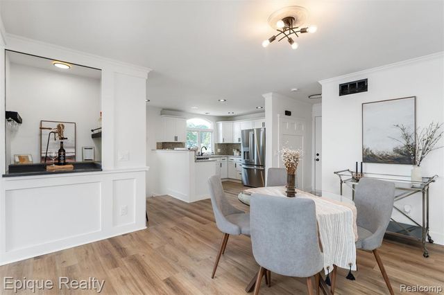 800 Kimberly, Lake Orion, MI 48362