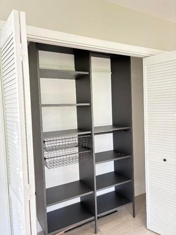 545 Oaks Lane 201, Pompano Beach, FL 33069