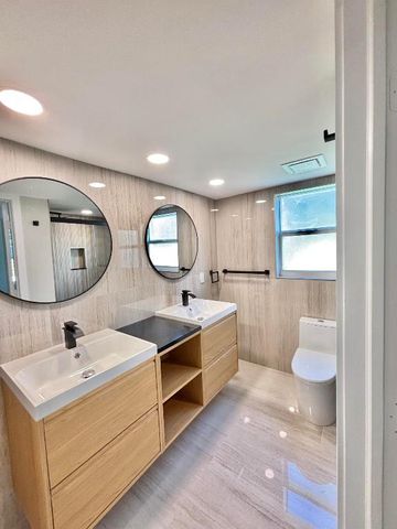 545 Oaks Lane 201, Pompano Beach, FL 33069