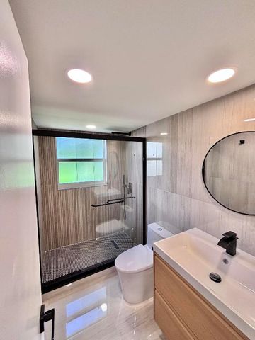 545 Oaks Lane 201, Pompano Beach, FL 33069