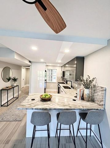 545 Oaks Lane 201, Pompano Beach, FL 33069