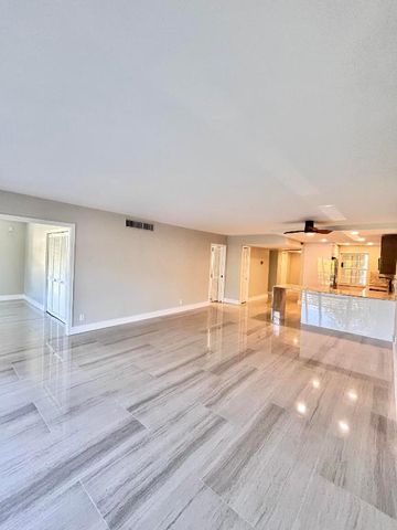 545 Oaks Lane 201, Pompano Beach, FL 33069