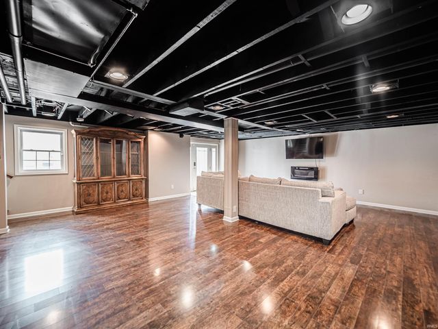 3723 Stringtown Road, Evansville, IN 47711