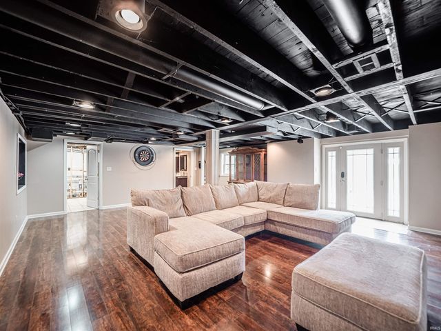 3723 Stringtown Road, Evansville, IN 47711