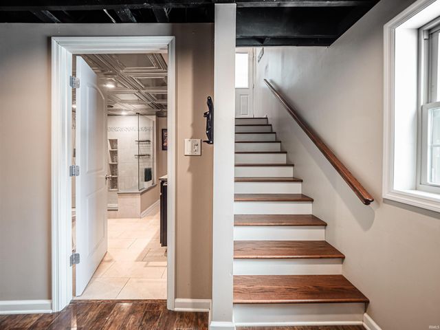 3723 Stringtown Road, Evansville, IN 47711