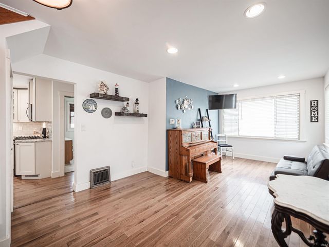 3723 Stringtown Road, Evansville, IN 47711